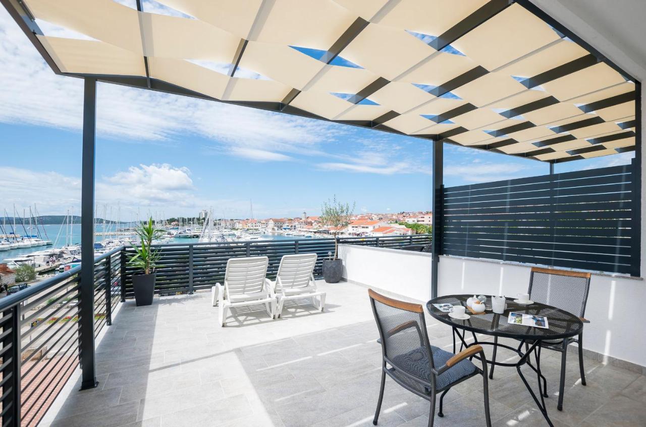 Apartments And Rooms Mare Vodice Eksteriør billede