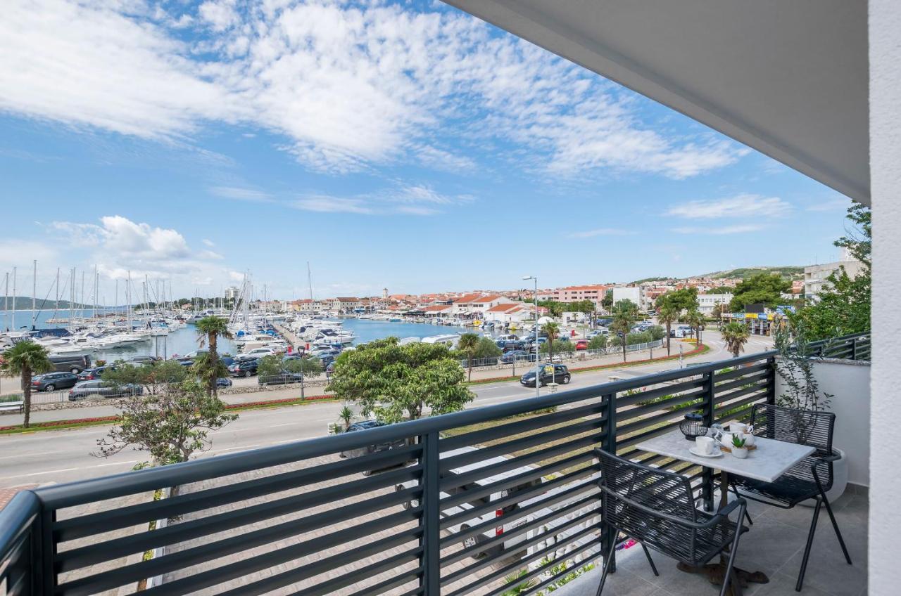 Apartments And Rooms Mare Vodice Eksteriør billede